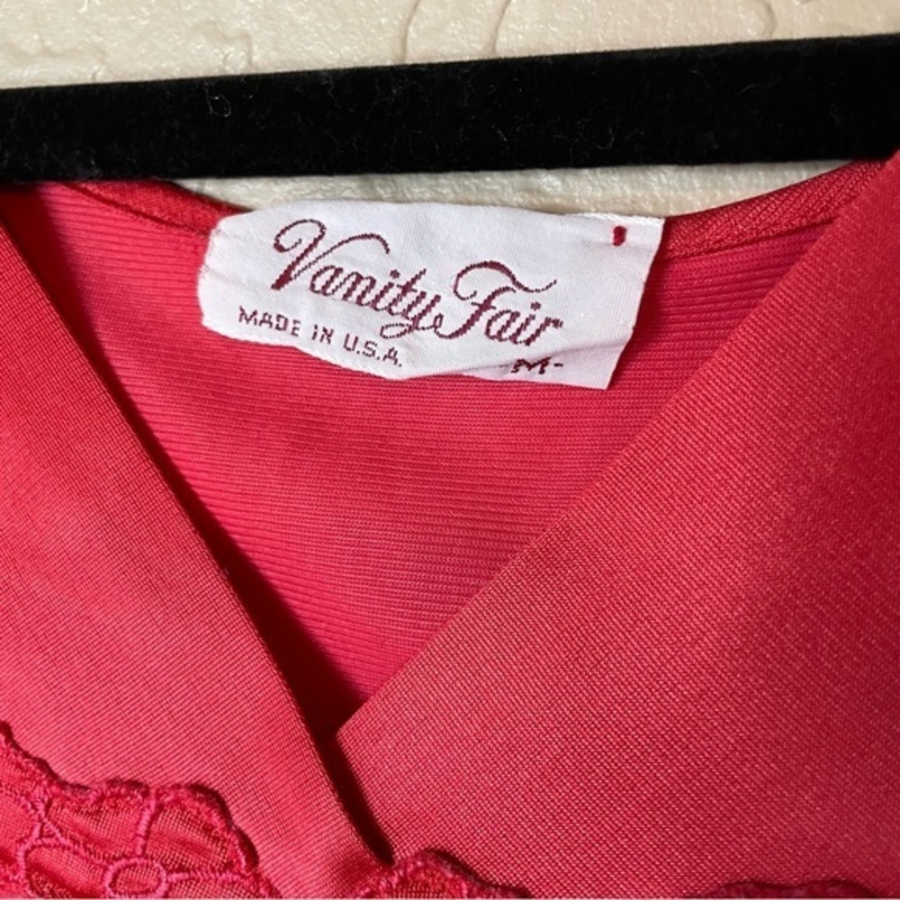 Vanity Fair Vintage Nightgown Red/Coral Midi Floral Appliqué Size Medium - Picture 4 of 8